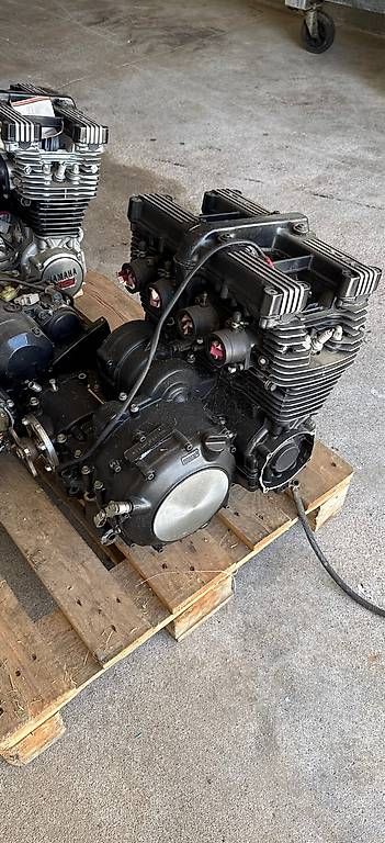 Moteurs: Yamaha XJ750 Seca Motor – D'occasion à Zell LU par .VR46. 1