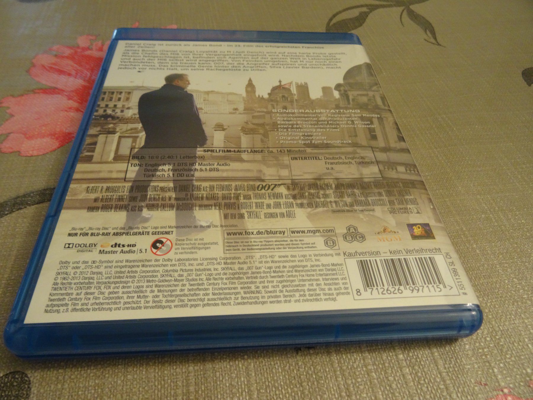 Tutti i DVDs: James Bond 007 - Skyfall - Blu-Ray – Usato da Olten venduto da Disc-Verkauf 2