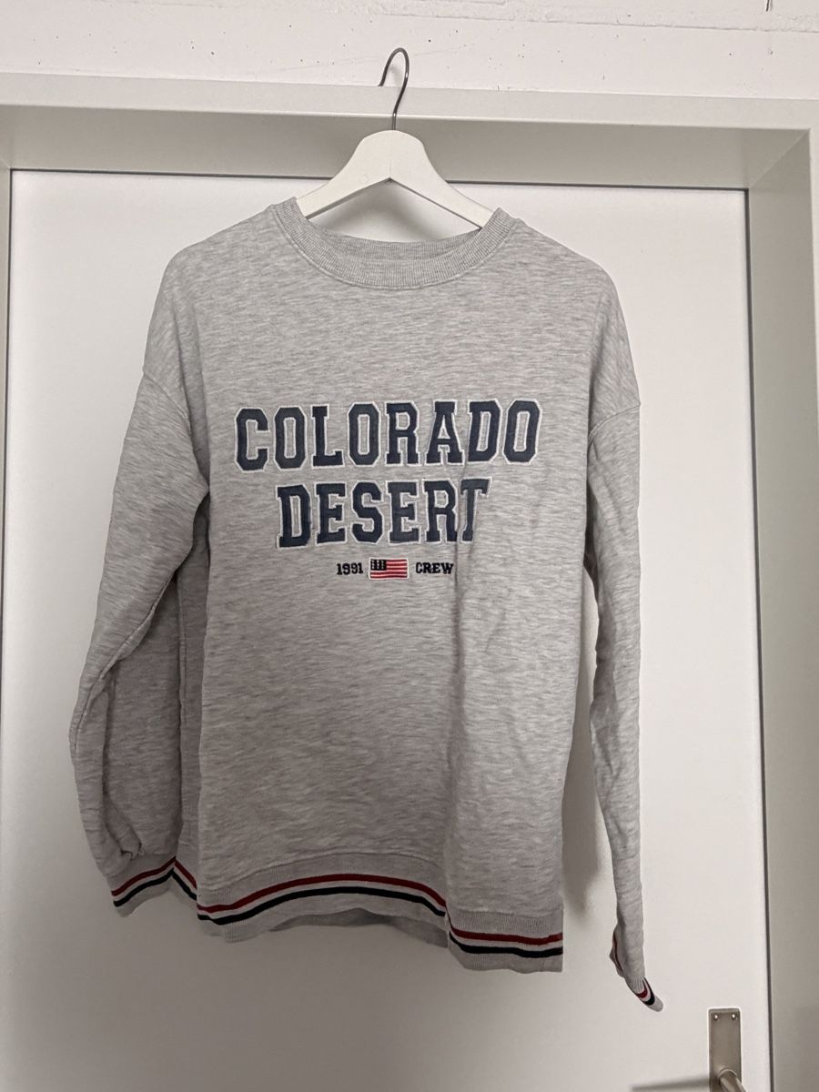 Maglioni & Felpe: Pull&Bear Colorado Desert Sweatshirt, Grösse S, Grau! – Usato da Sempach venduto da ljnaelena
