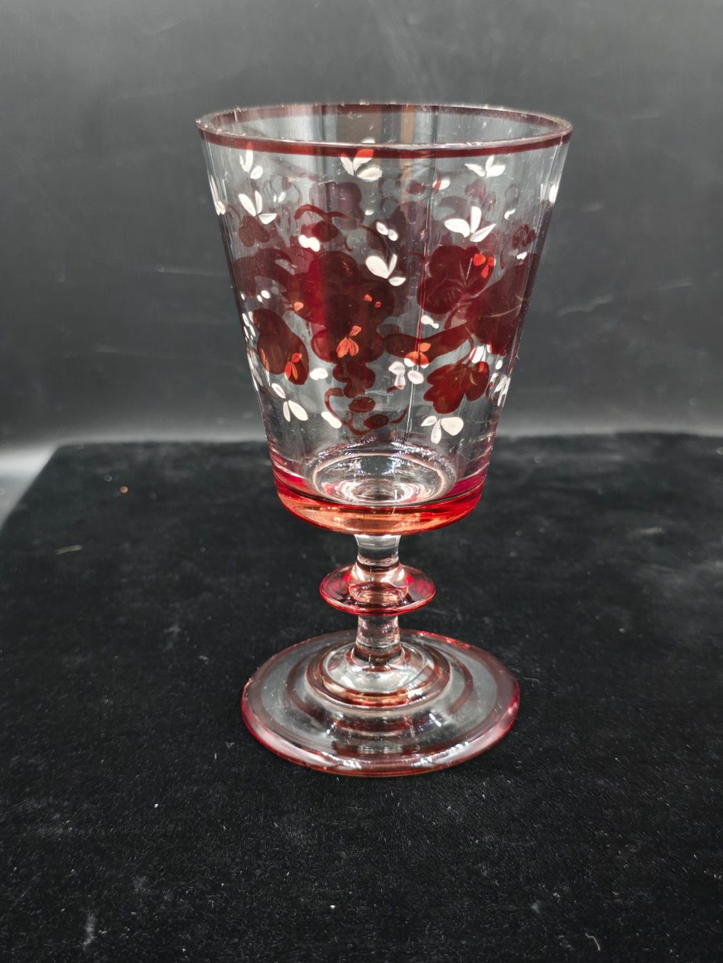 Karaffen: Karaffe mit Stöpsel, Buntglas mit 1 Glas – Gebraucht aus Rorschacherberg von snOOpydOg11 8