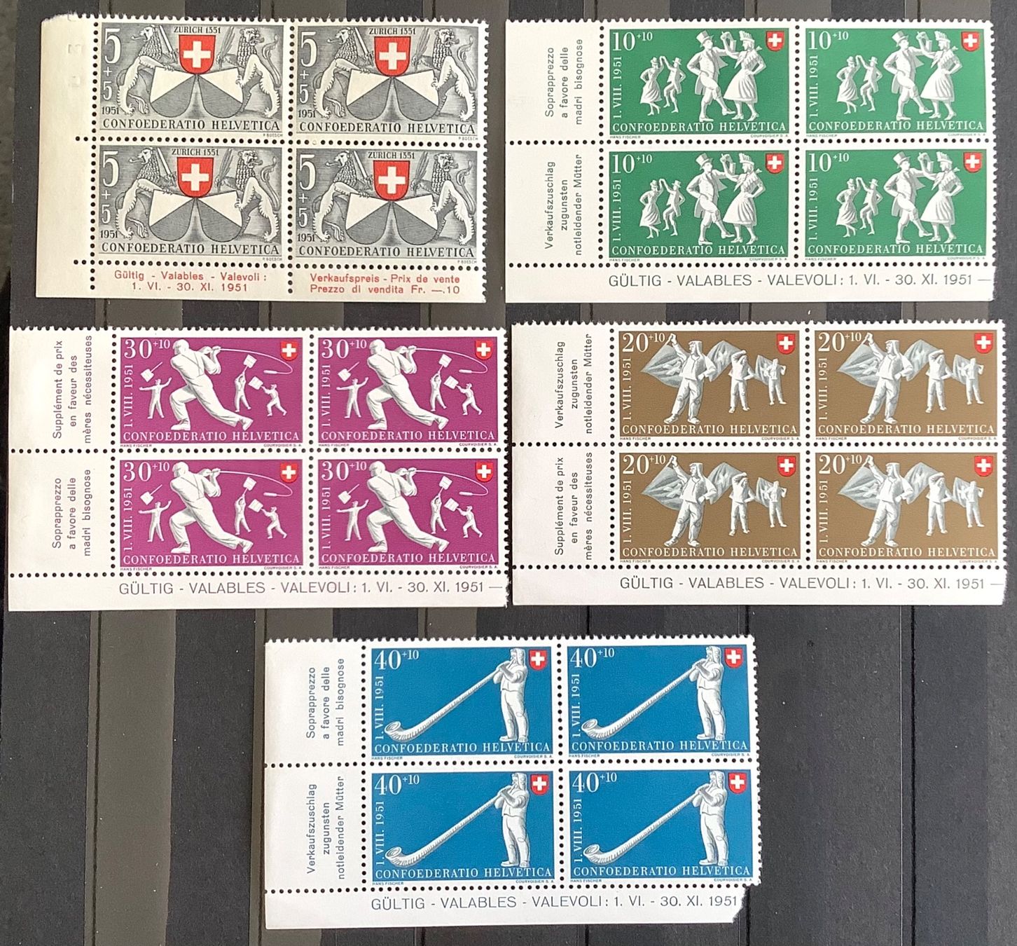 Tutti i francobolli: 1951 Pro Patria Viererblock ** 120.- Fr. mit Eckrand – Nuovo (secondo la descrizione) da Liestal venduto da Skunk02