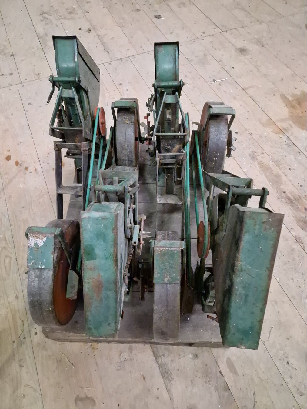 Tutte le macchine: Sembdner Sähkörper, Sähmaschine – Usato da Roggwil TG venduto da Rollingmaster 4