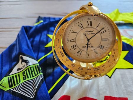 Uli Stielike Abschiedsspiel Xamax (Trikot + Uhr)