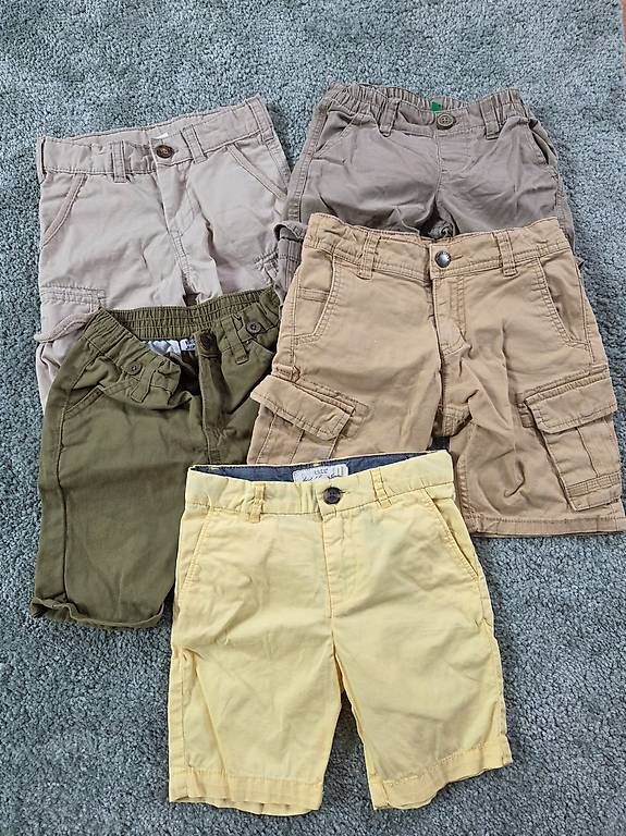 Hosen: Hosen Grösse 110 5Paar – Gebraucht aus Lobsigen von Ramseier87
