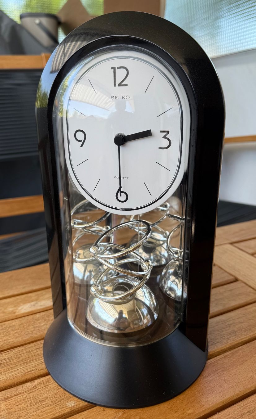 Seiko Stand- & Wanduhren: Seiko Tischuhr Drehpendeluhr – Gebraucht aus Thun von sansan01