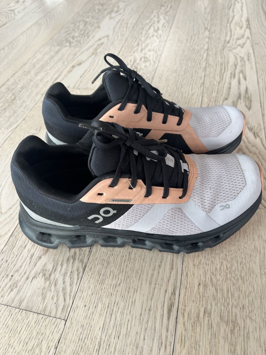 On Chaussures femmes: On Cloudrunner Waterproof 39 – D'occasion à Tagelswangen par Ugine_09 4