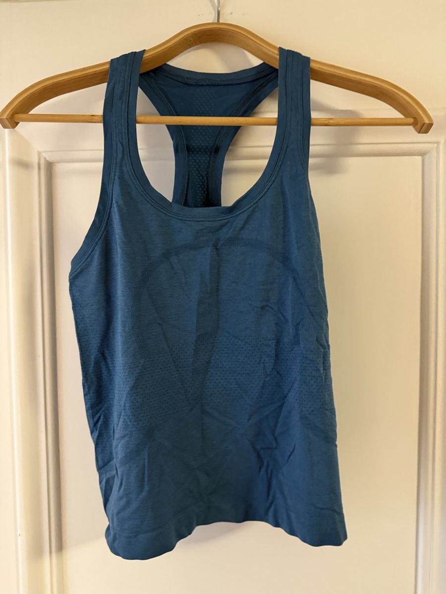 Lululemon Top: Lululemon Swiftly Tech Tank Top Blue – Usato da Zürich venduto da mul_ldm9