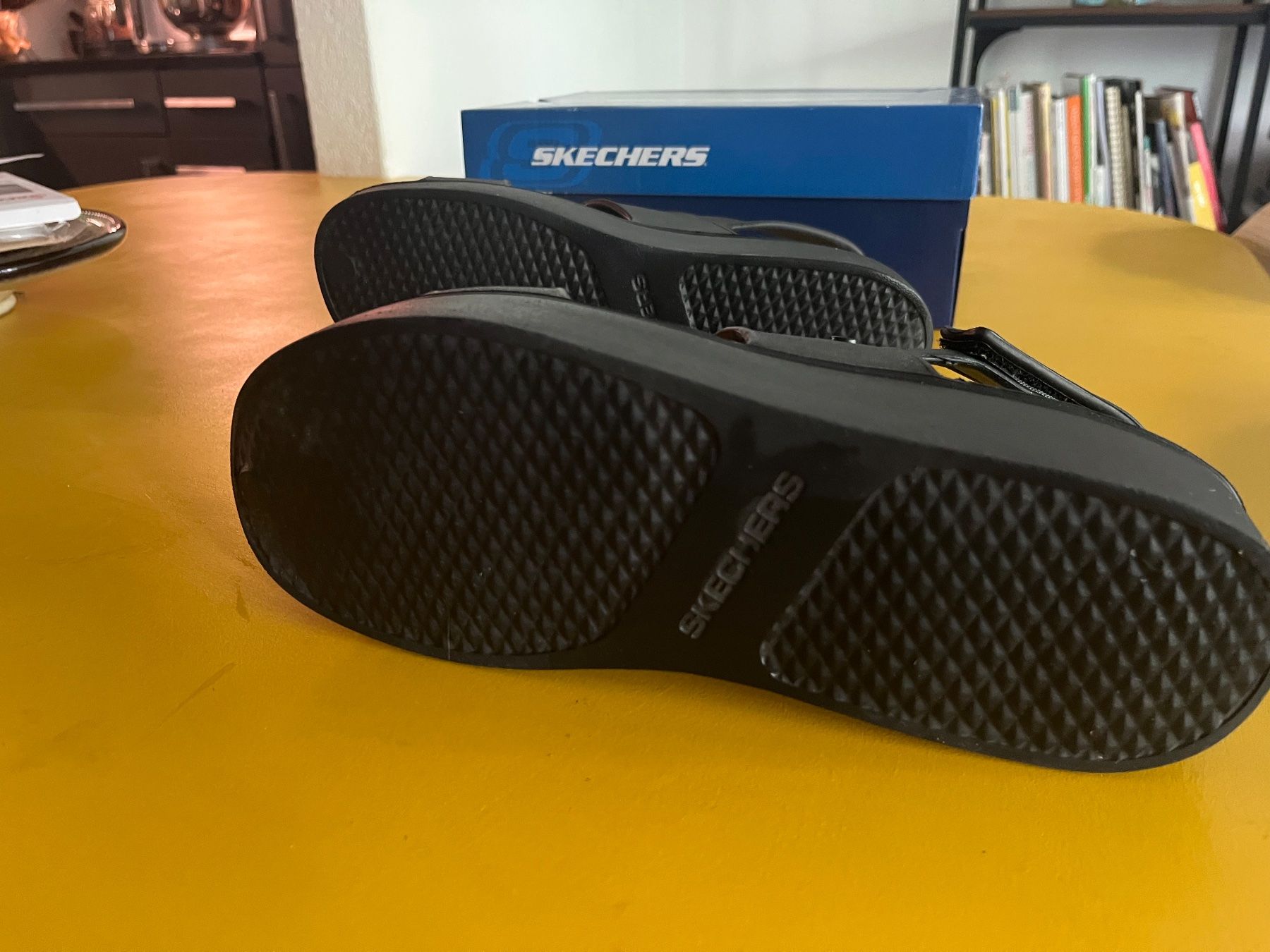 Skechers Damenschuhe: Sandales Sketchers p.40 – Neu (gemäss Beschreibung) aus Biel-Bienne von Doriskoloris 1