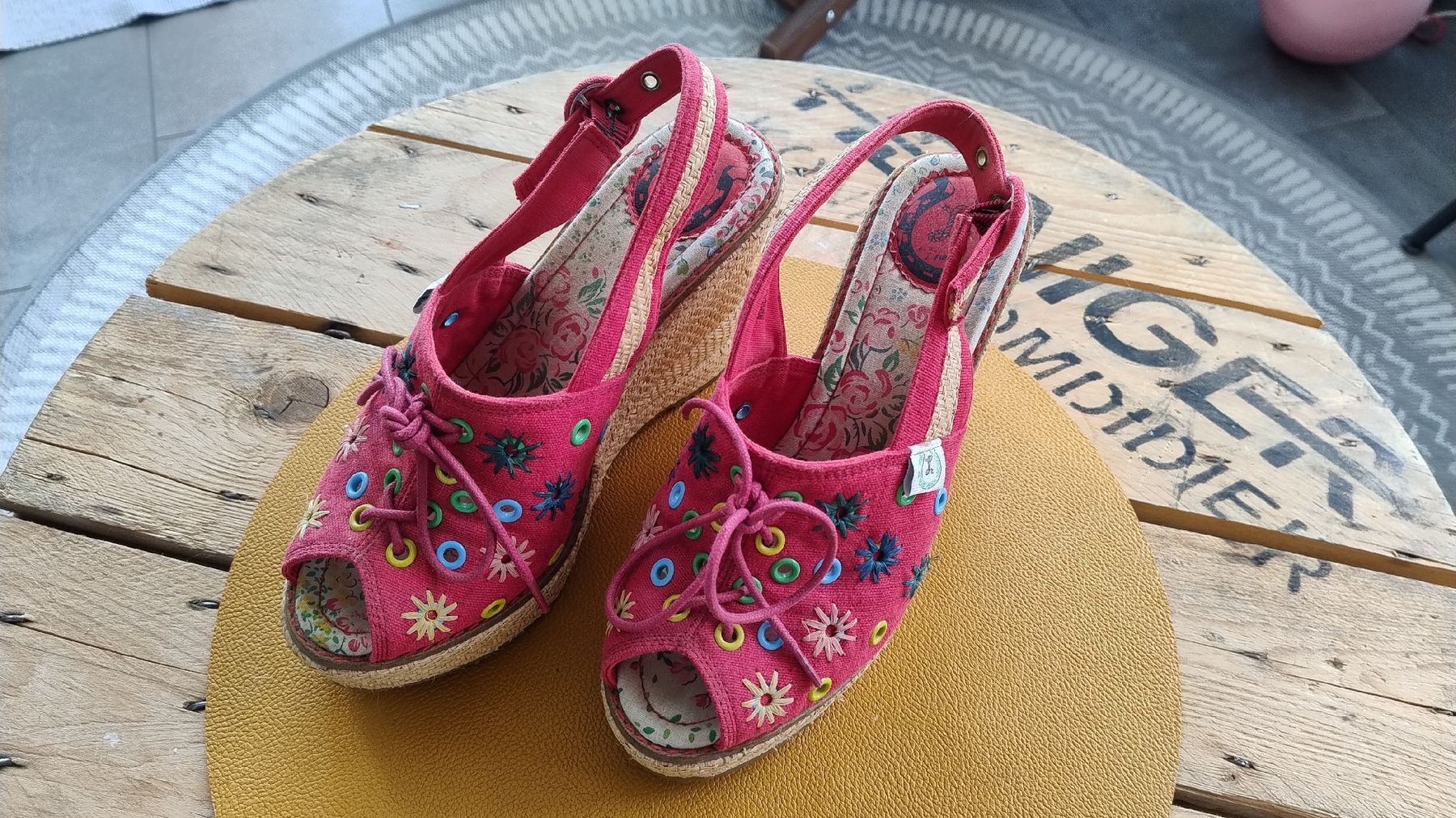 Chaussures femmes: Sandales à plateforme, Été, brodées, T 40 – Neuf (Voir description) à develier par Gcz4 2