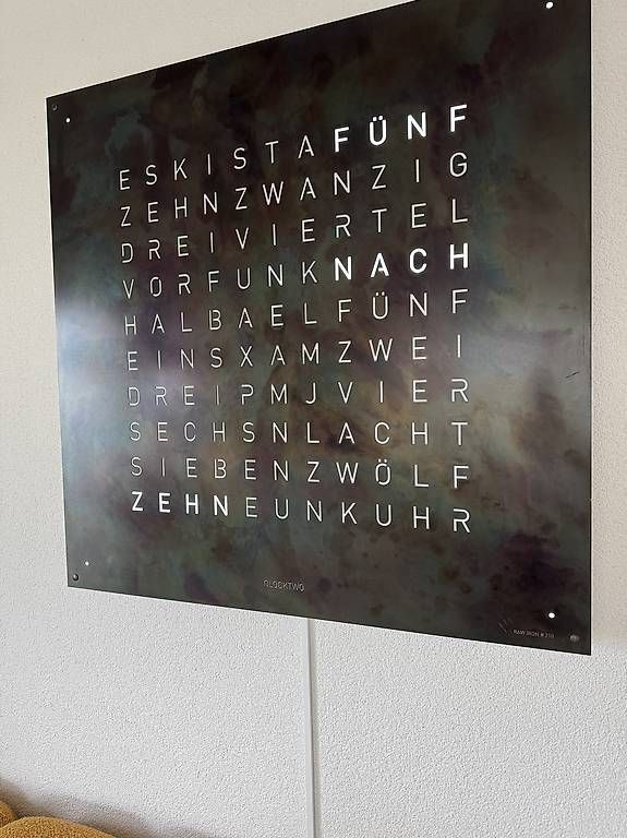 Qlocktwo Orologi: Qlocktwo Large 90x90 – Usato da Appenzell venduto da asc_2hjb