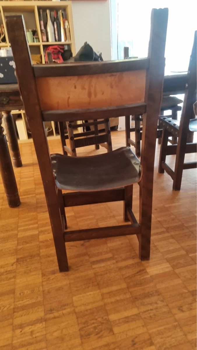 Chaises: Massive Holzstühle mit Lederbezug gebraucht – D'occasion à Eglisau par deb12 2