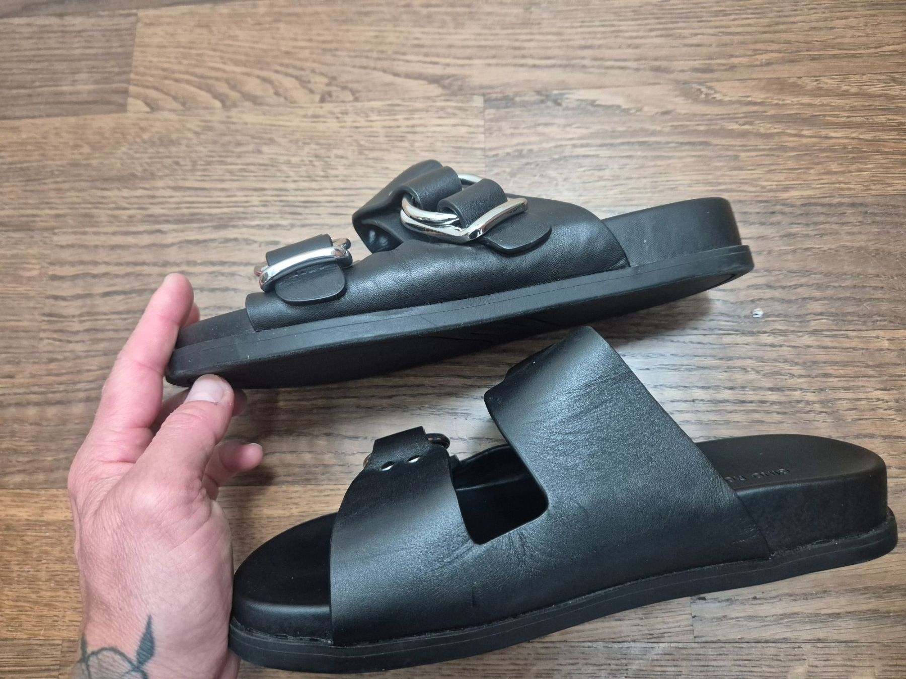 Scarpe da donna: Black Gino Rossi leather sandals size 38 – Usato da Zürich venduto da monadiederich 2