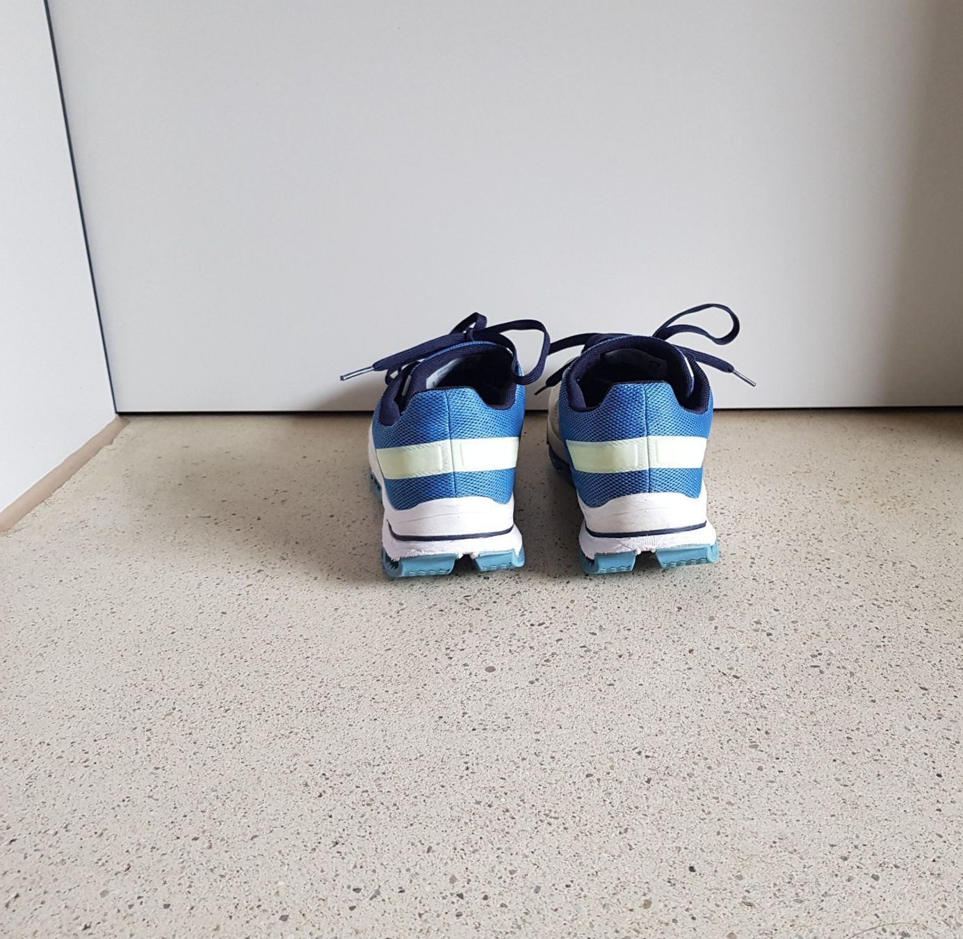 On Scarpe da uomo: On Cloudtec Laufschuh Grösse 42 – Usato da Basel venduto da fafa68 2