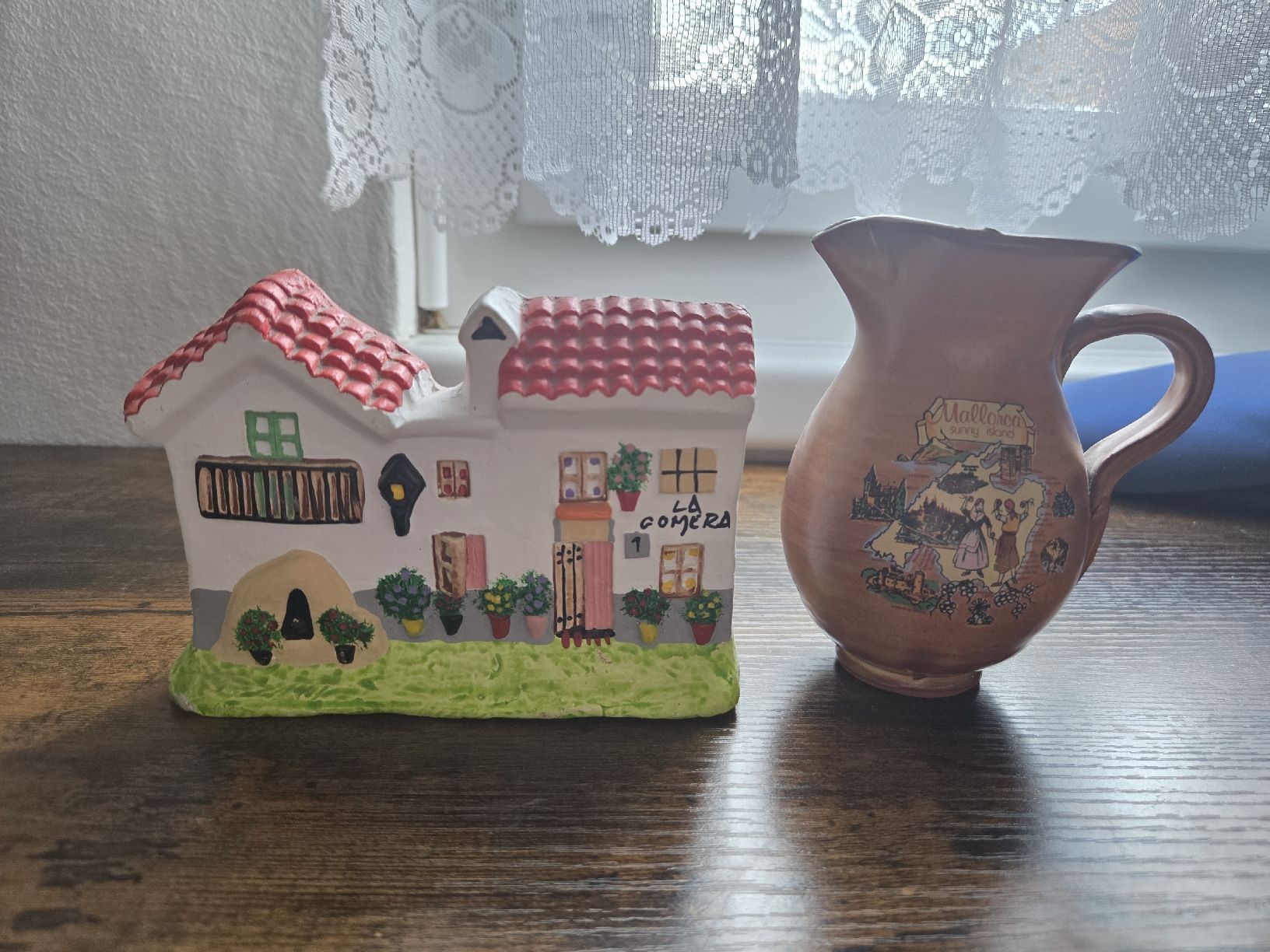 Toutes les décorations: Ceramic House Figurine & Mallorca Pitcher  – D'occasion à Winterthur par Maricels_Boutique