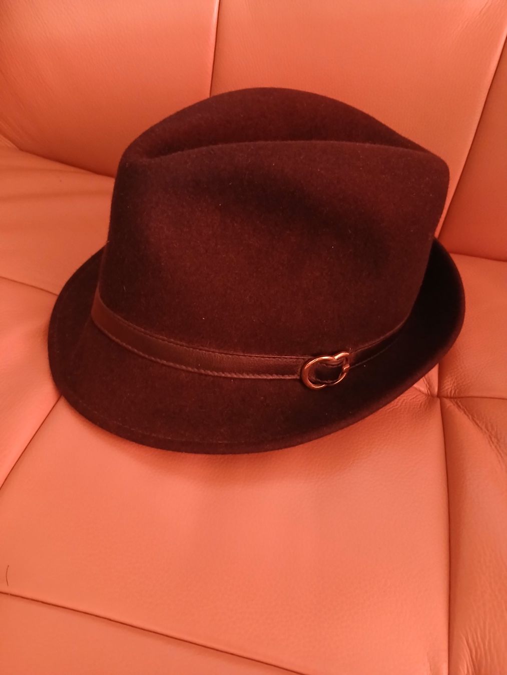 Gucci Copricapi, berretti & cappellini: GUCCI chapeau trilby – Usato da Genève venduto da GenevaLuxury