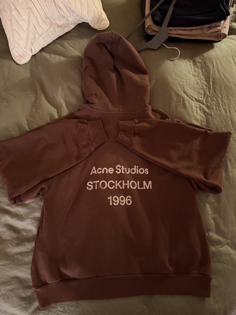 Acne Studios Maglioni & Felpe: Acne Studios logo hoodie – Nuovo (secondo la descrizione) da Vésenaz venduto da lia_9ljt
