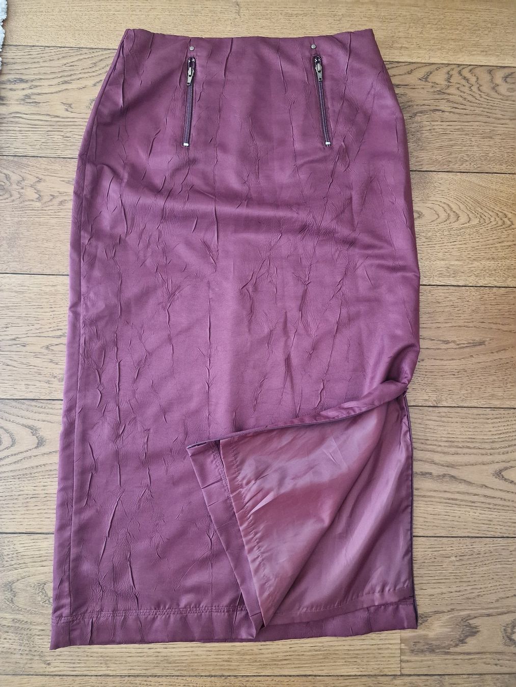 Jupes: Rock bordeaux Grösse M wie neu – Neuf (Voir description) à Meierskappel par HeartWear