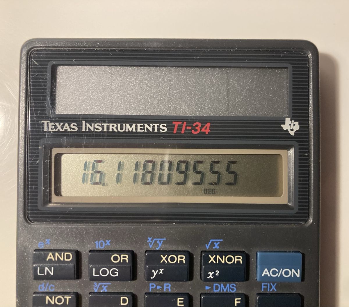 Texas Instruments Calculatrices: Taschenrechner Texas Instruments TI-34 – D'occasion à Rombach par polymerase01 1