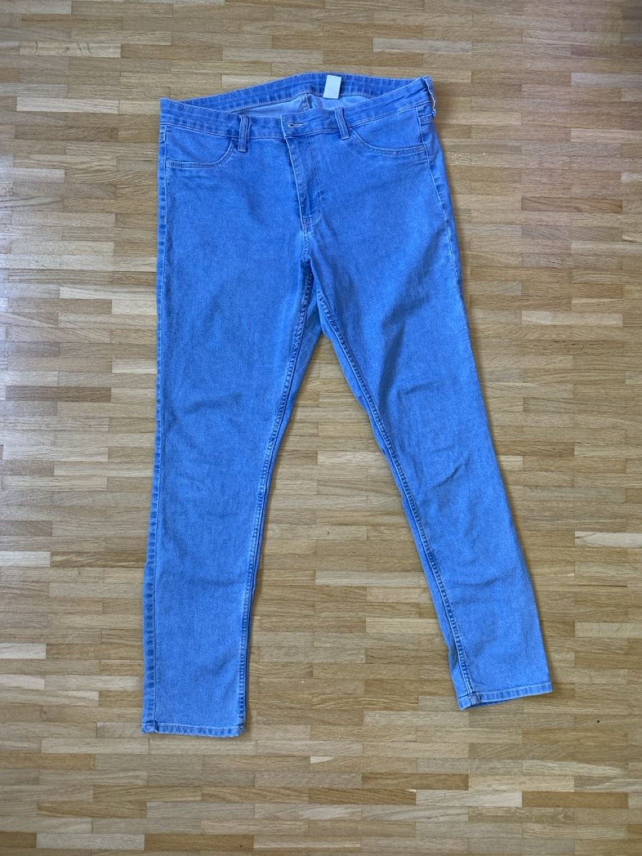 H&M Pantaloni: Hose – Usato da Studen BE venduto da par_f69n 2