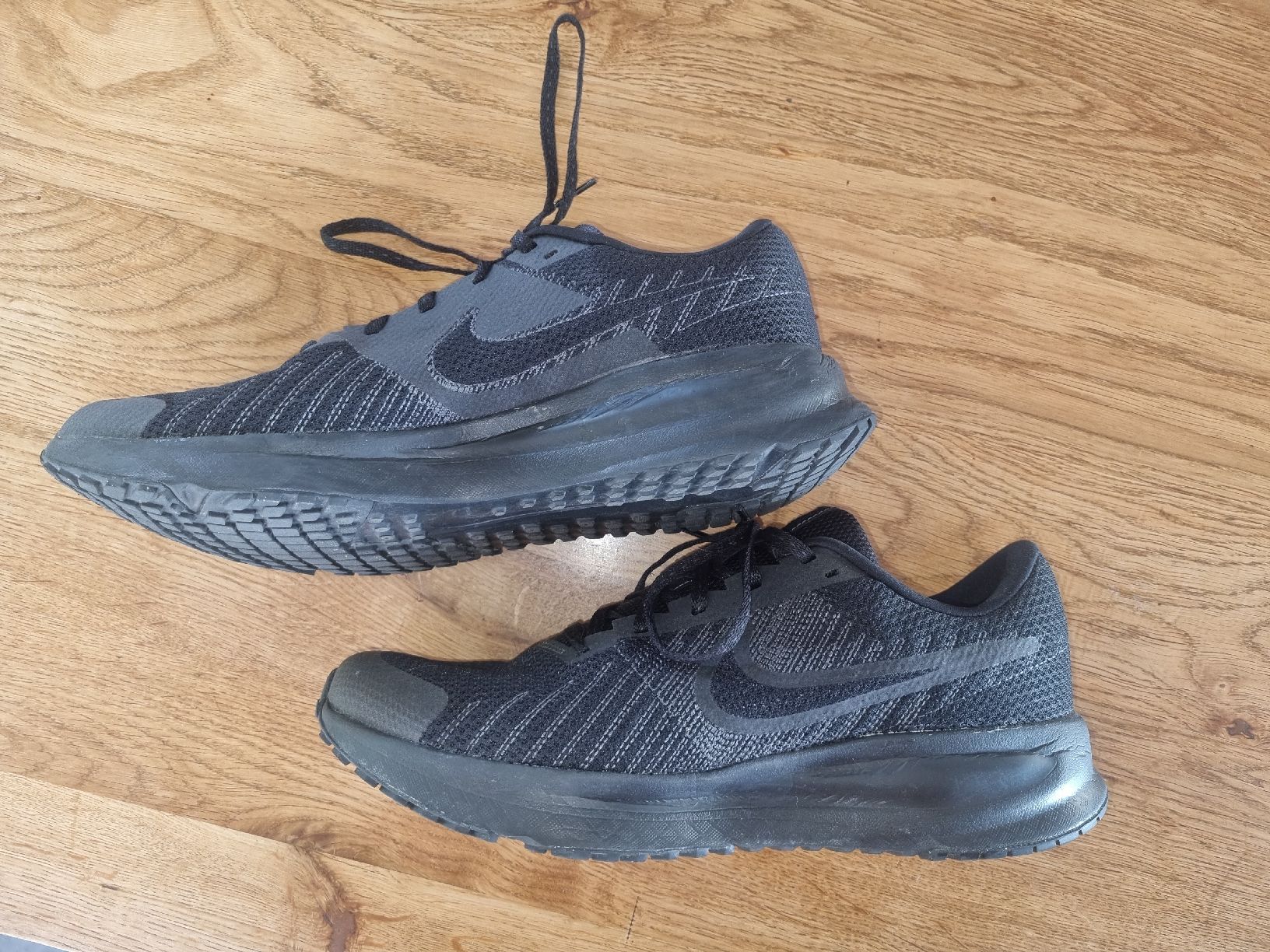 Nike Scarpe da uomo: Nike Laufschuhe RUN DEFY Neu! – Nuovo e nell'imballaggio originale da Illighausen venduto da Flomi50 1