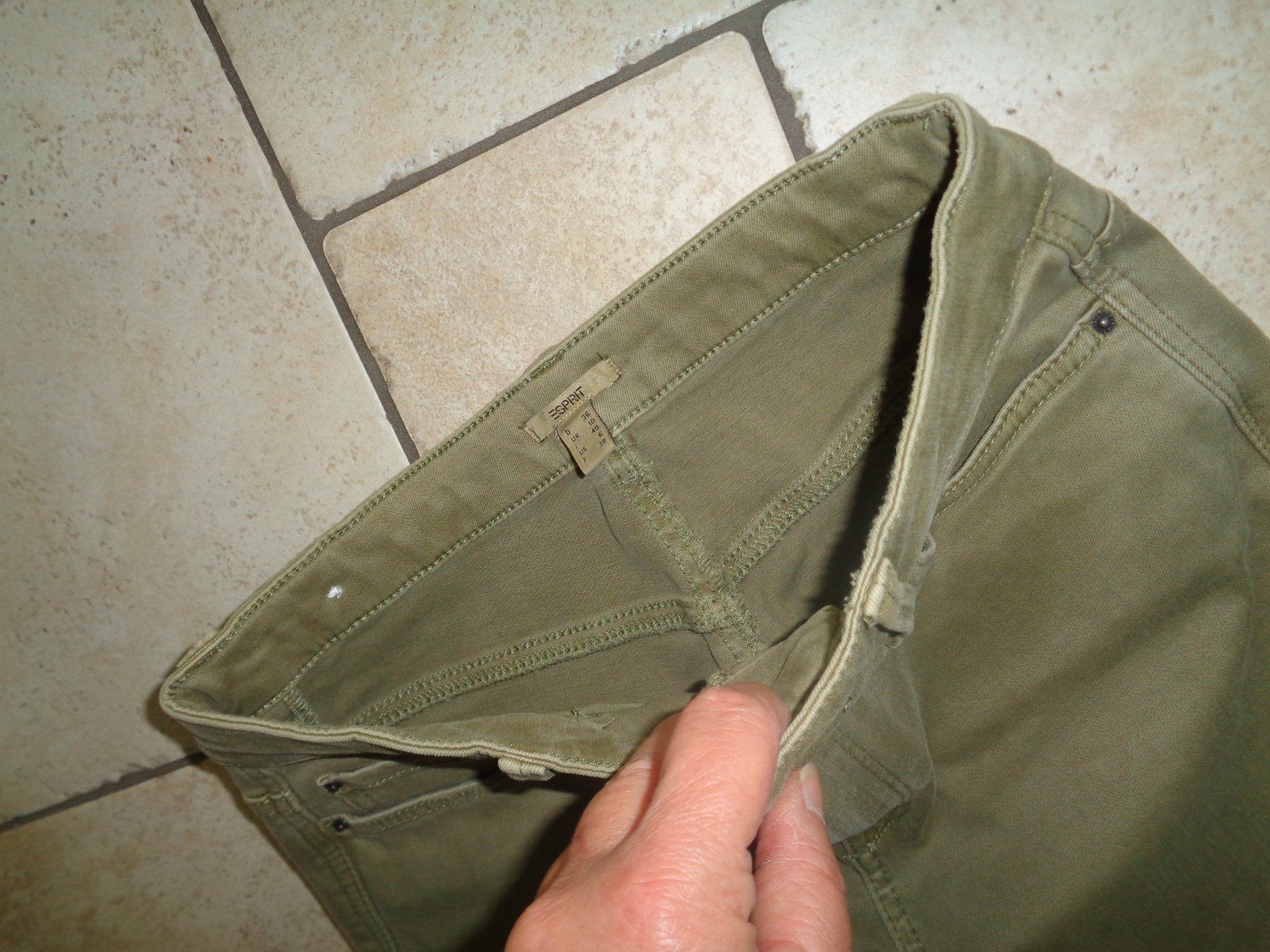 Esprit Pantalons: Hose  Esprit  Grösse 36 – D'occasion à Kreuzlingen par Robi-2003 2