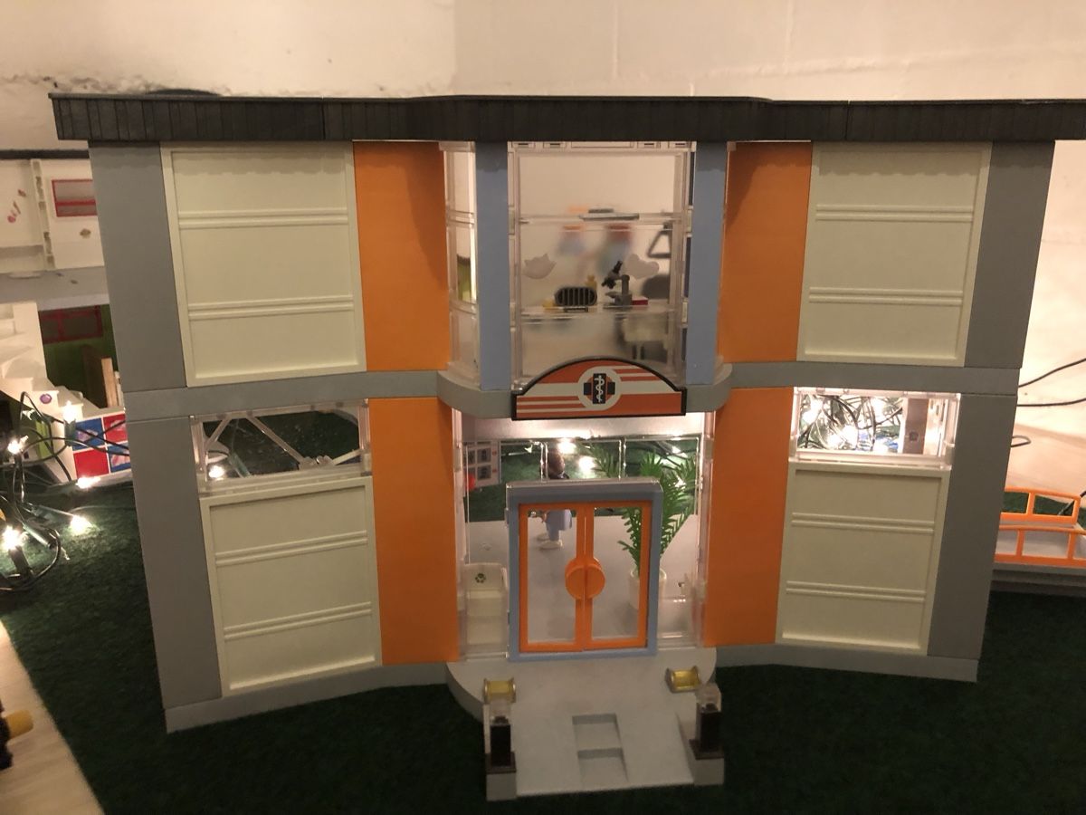 Playmobil Spielzeuge: Playmobil Krankenhaus – Gebraucht aus niederlenz von vino-kiki