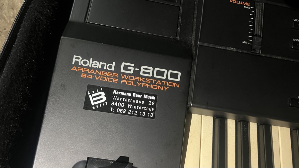 Roland Instruments de musique: Roland G-800 Arranger Workstation 64-Voice Polyphony – D'occasion à Frick par AutoART-Wallbach 1