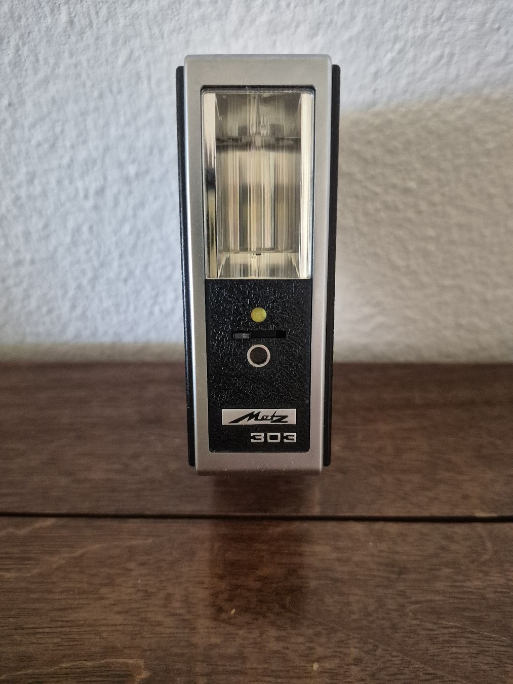 Mecablitz Flash: Mecablitz 303 L16BC Blitzgerät Fotografie – Usato da Bern venduto da san_kcw5