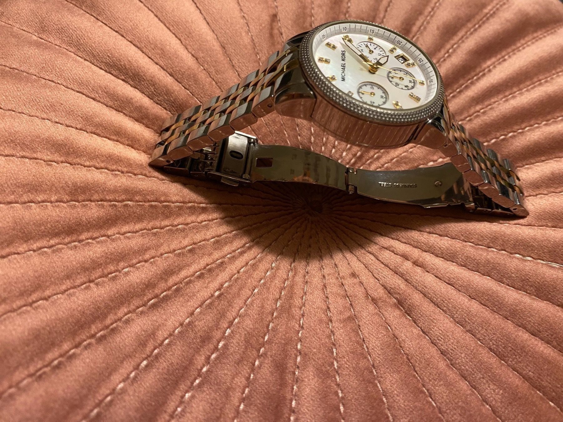 Michael Kors Orologi: Michael Kors Lexington Two-tone Watch – Usato da Kilchberg ZH venduto da roz_qcj7 8