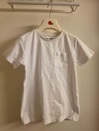 weisses T-Shirt Bio Gr. 122 neuwertig
