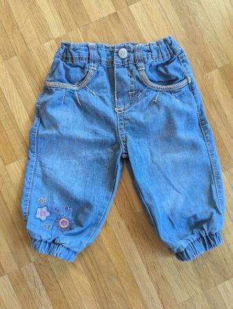Herzige Baby Jeans/ Hose gr. 68 - Top Zustand