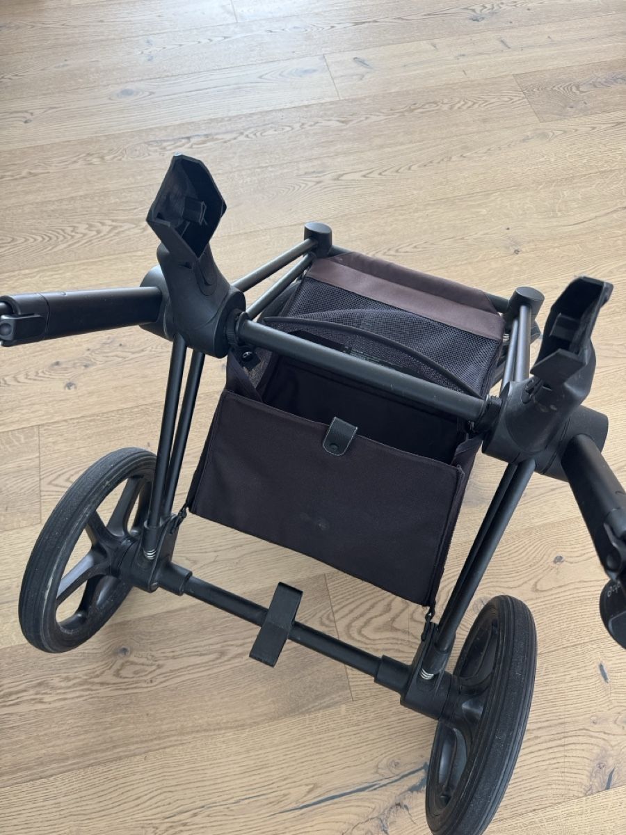 Cybex Unità & Adattatore: Cybex Adapters for Cybex Priam Stroller good condition – Usato da Neuheim venduto da UkoTerpuh 2