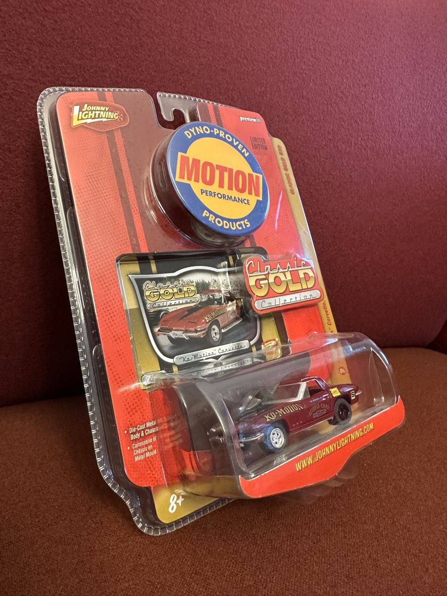 Chevrolet Modellini d'auto: 4 Chevrolet Corvette Modelle 1:64 – Nuovo e nell'imballaggio originale da Bern venduto da 3636-agb 7