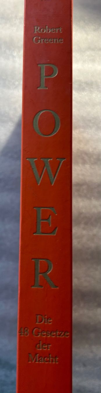 Bücher: Robert Greene - Die 48 Gesetze der Macht – Gebraucht aus La Chaux-de-Fonds von jacq_LaTsch0 3