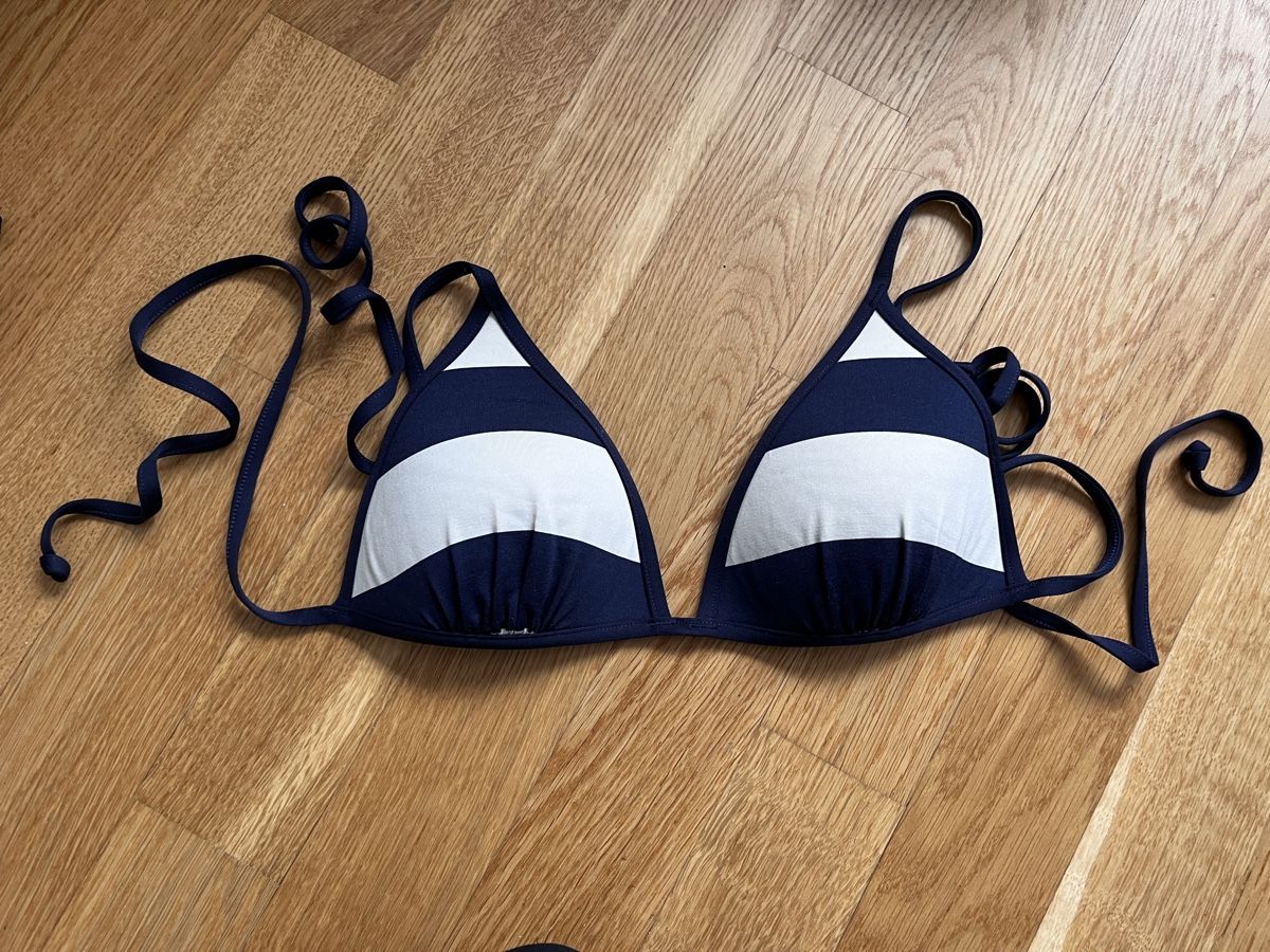 H&M Badekleider & Bikinis: Bikini Top gr. 36 – Gebraucht aus Zürich von a.b.2025