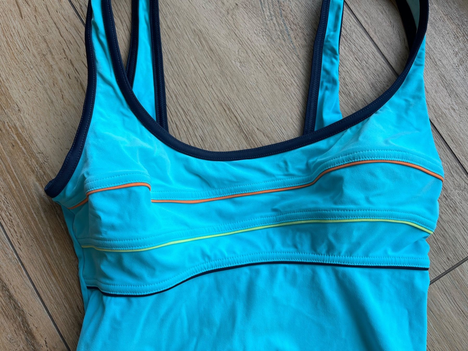 Badekleider & Bikinis: Maillot de bain 1 pièce Livia – Gebraucht aus Geneve von orange1957