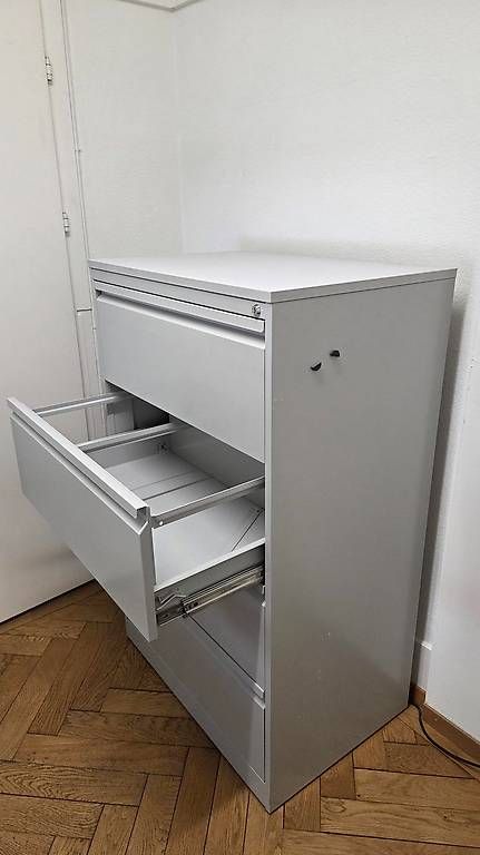 Kommoden: Bürokorpus – Gebraucht aus Münchenbuchsee von masut 1