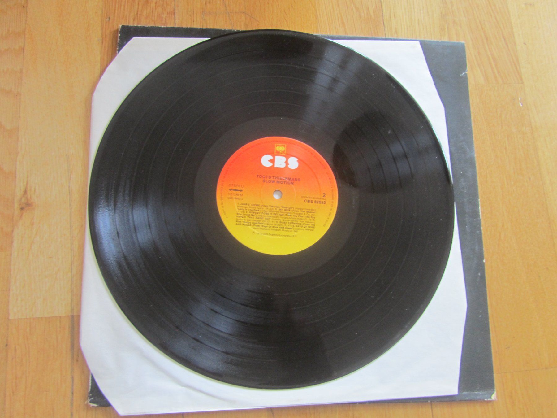 Vinyles: Toots Thielemans:   LP Slow Motion CBS 1982 – D'occasion à Seengen par mikelele 2