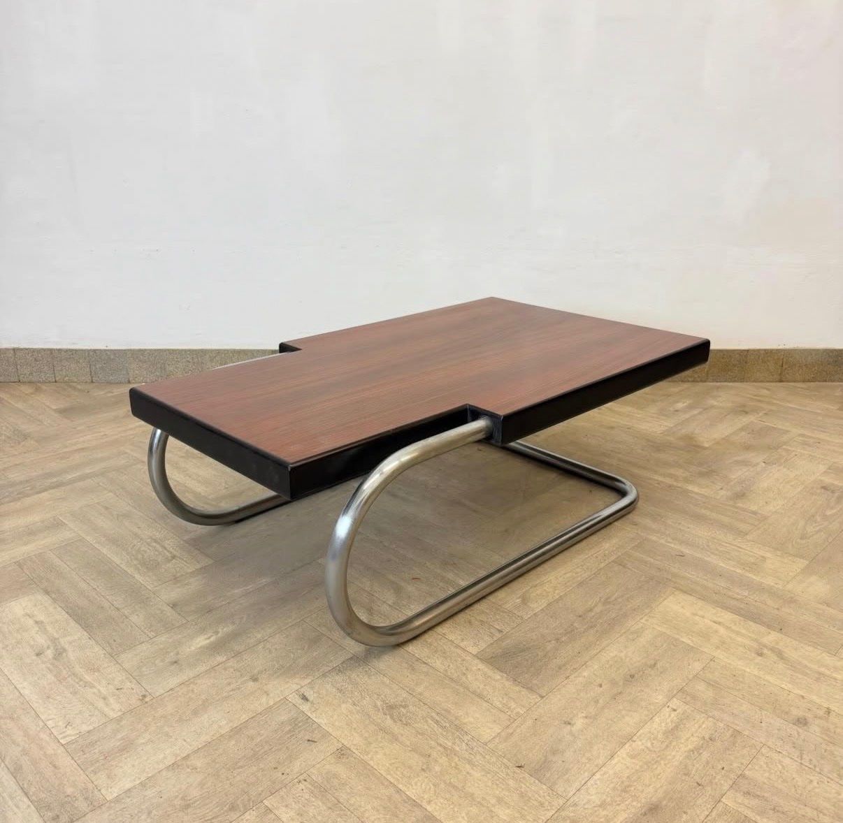 Tische: Mid Century Couchtisch Palisander by Mario Bellini – Gebraucht aus basel von vintory.ch