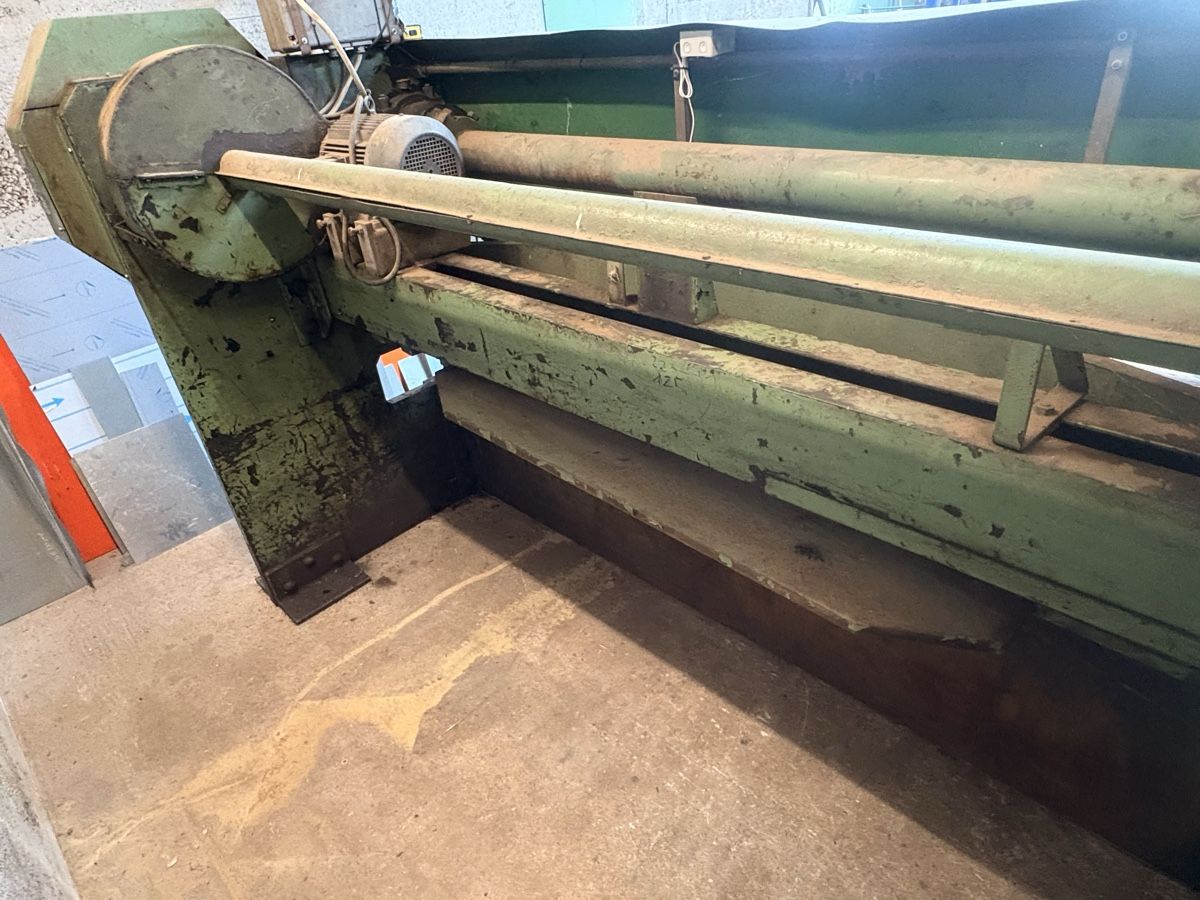 Tutte le macchine: Tafelschere 2500mm x 6mm – Usato da Eschenz venduto da res1990 3