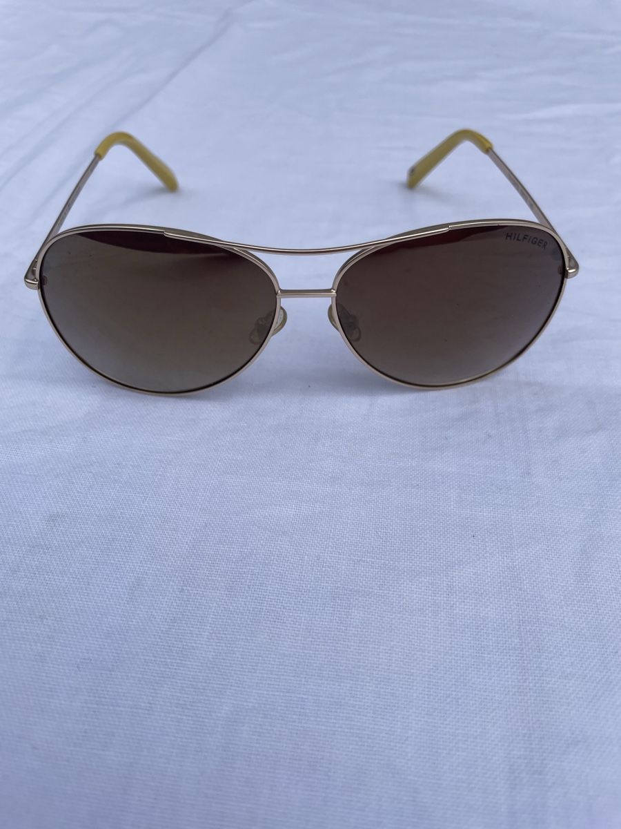 Tommy Hilfiger Brillen & Gläser: Tommy Hilfiger Sonnenbrille – Gebraucht aus Maisprach von Steini015 1
