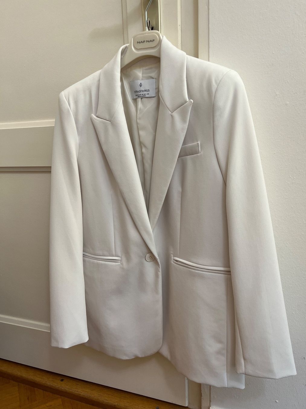 Stradivarius Vestes: White blazer, new. Costume Jacket – D'occasion à Carouge GE par 45k_gvb8 3