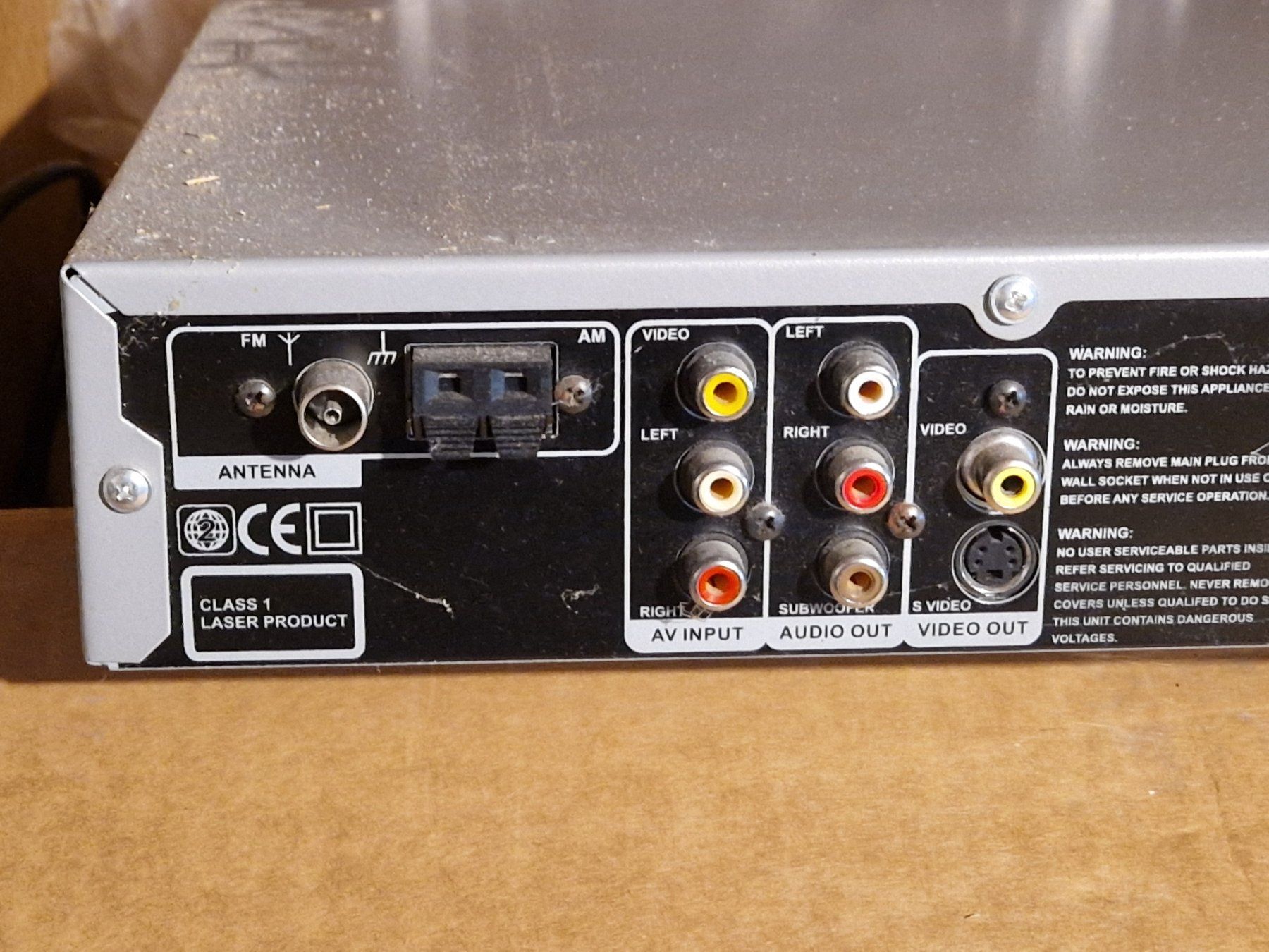 Tous les DVDs: DVD player 5.1 – D'occasion à Corcelles NE par dan_y7zm 6