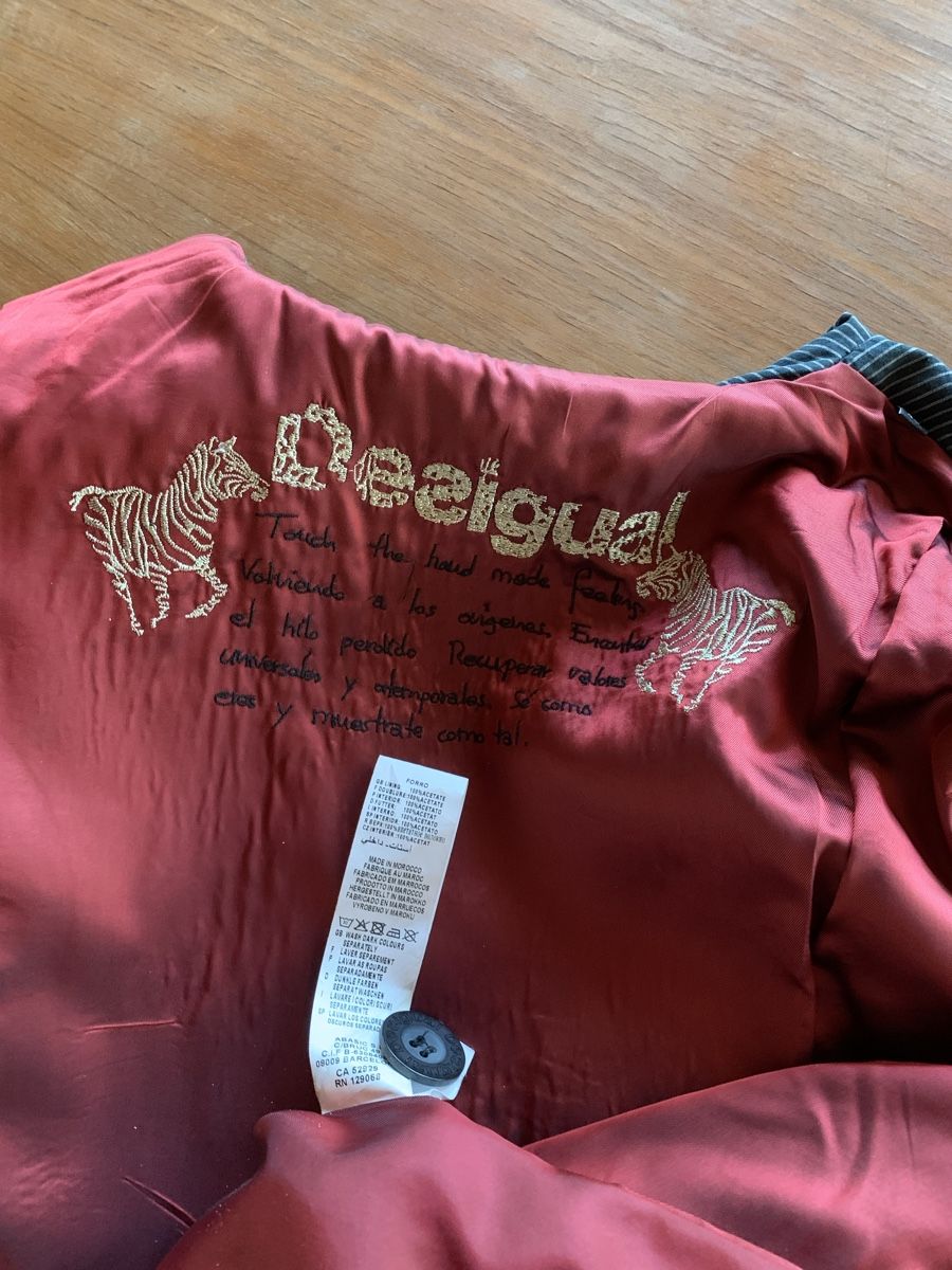 Desigual Cappotti: Desigual Mantel, Gr. 40 – Usato da Egg b. Zürich venduto da ohtannenbaum 4