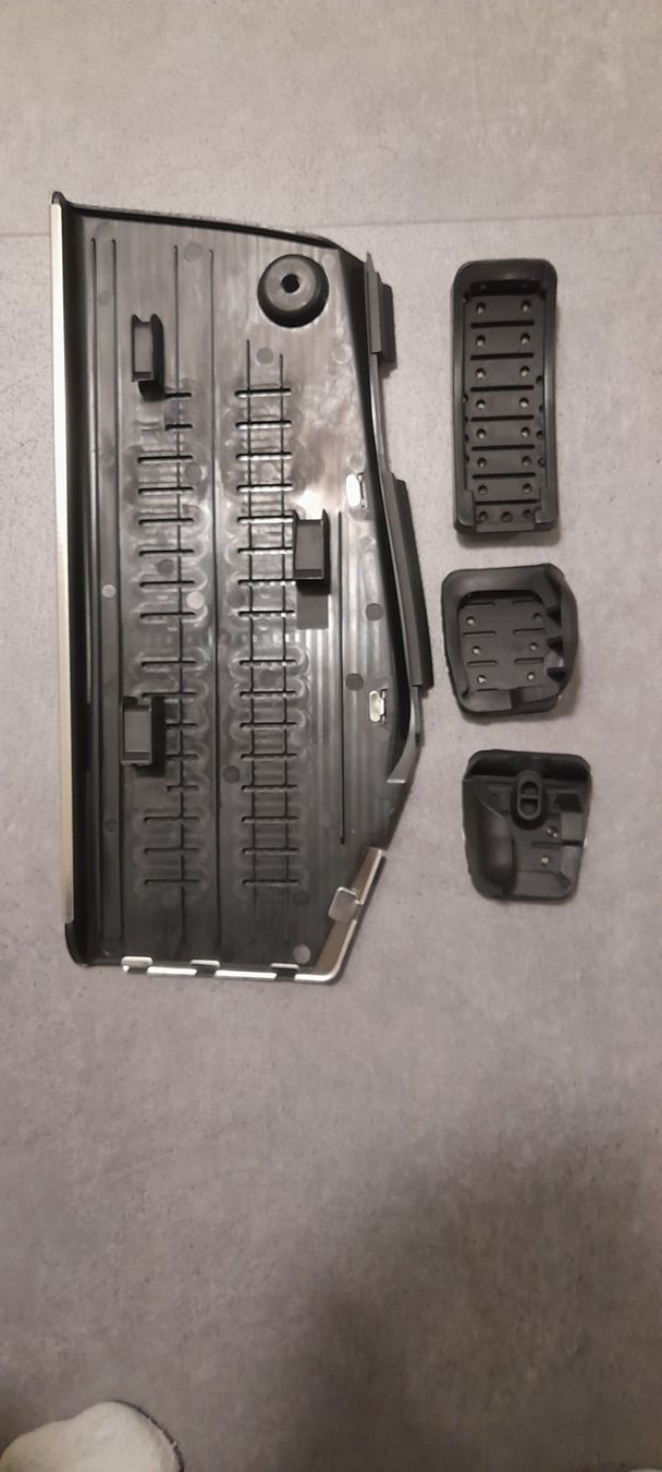 Tutti pezzi di ricambio auto: Pedalset Golf4/Bora – Nuovo e nell'imballaggio originale da Cham venduto da vento9 1
