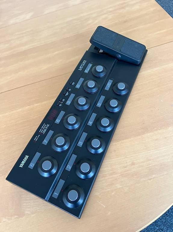 Yamaha Strumenti musicali: Yamaha MFC10 MIDI Footcontroller – Usato da Langenthal venduto da Walch 2