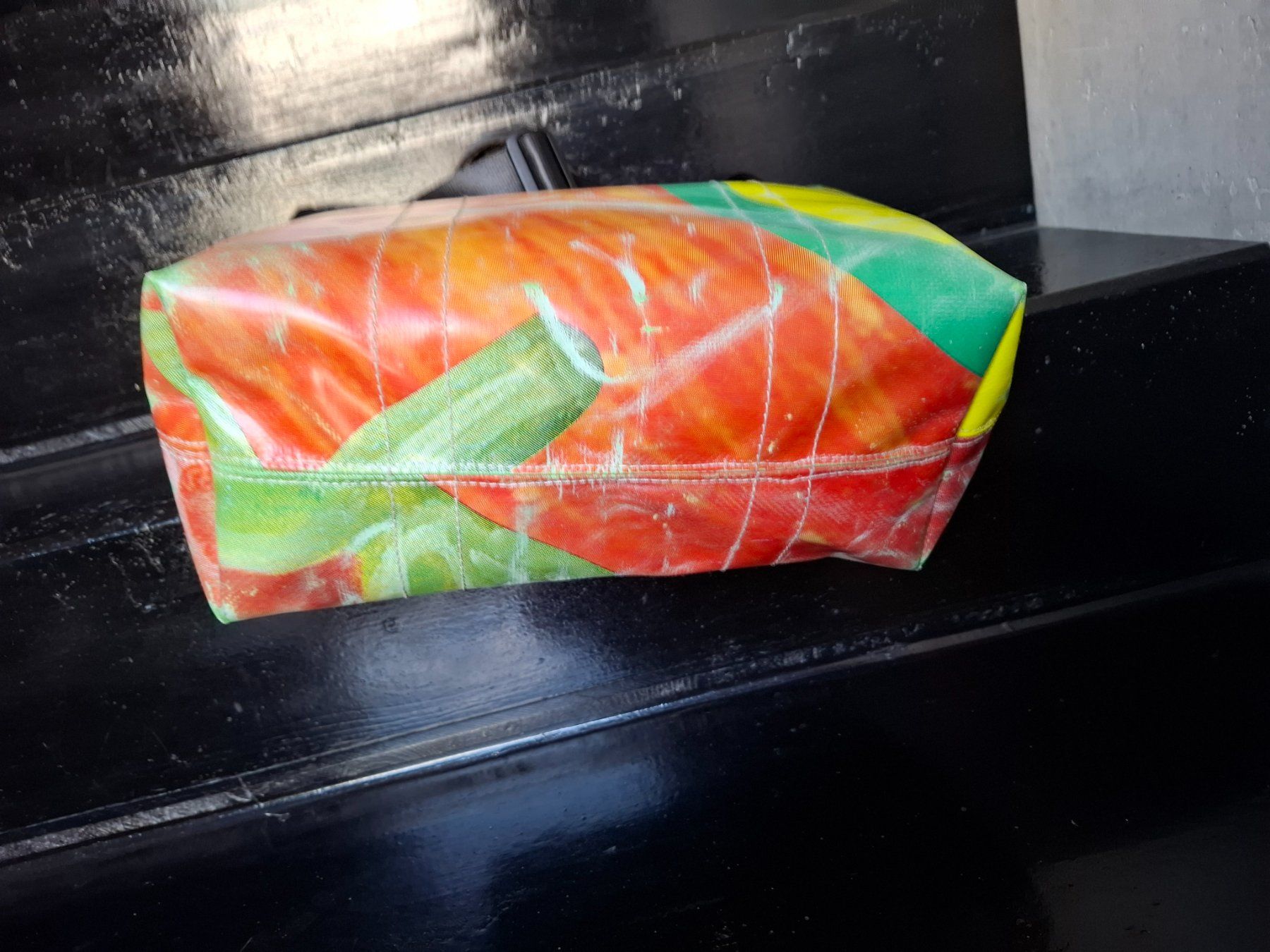 Freitag Borse: Freitag Tasche Bob / Erdbeeren   :) – Usato da Richterswil venduto da Nayli96 2