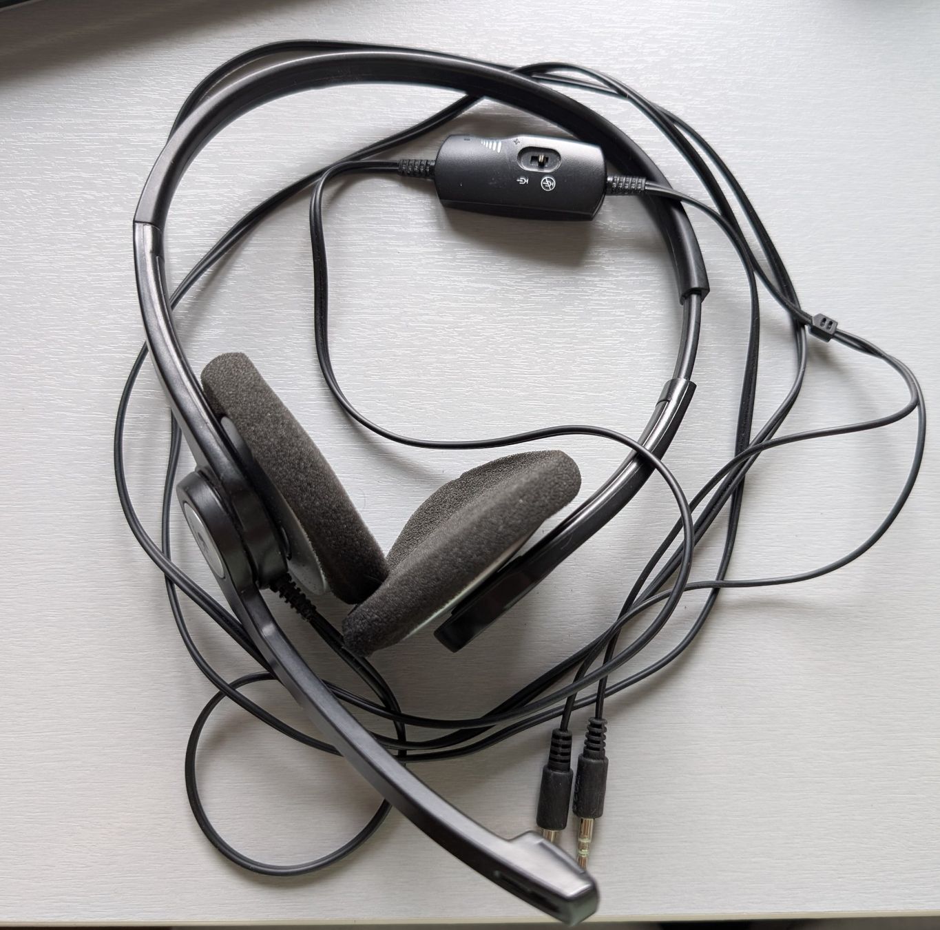 Logitech Cuffie: Logitech Headset, schlecht – Usato da Zürich venduto da richardeigenmann