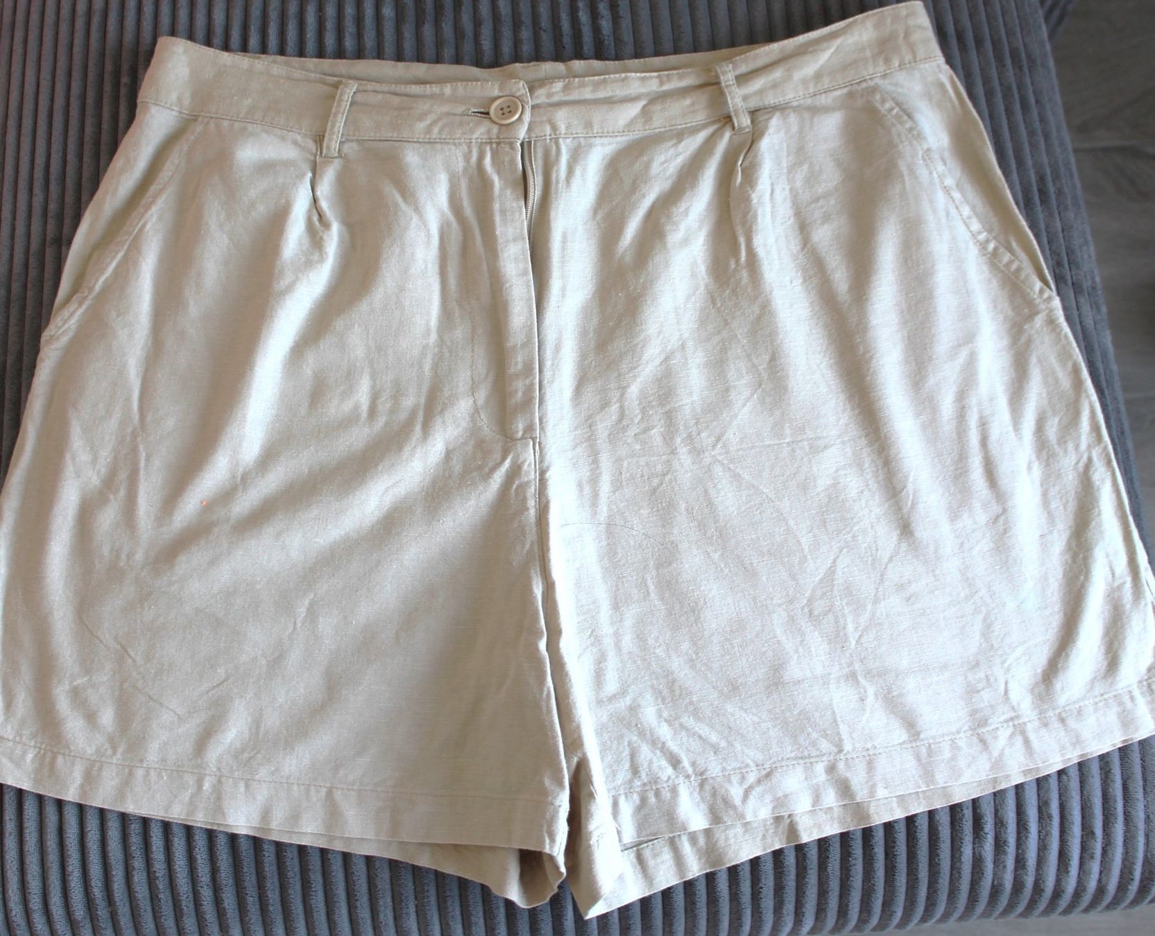 Hosen: Short coton/lin taille L – Gebraucht aus Chez-le-Bart von jasse