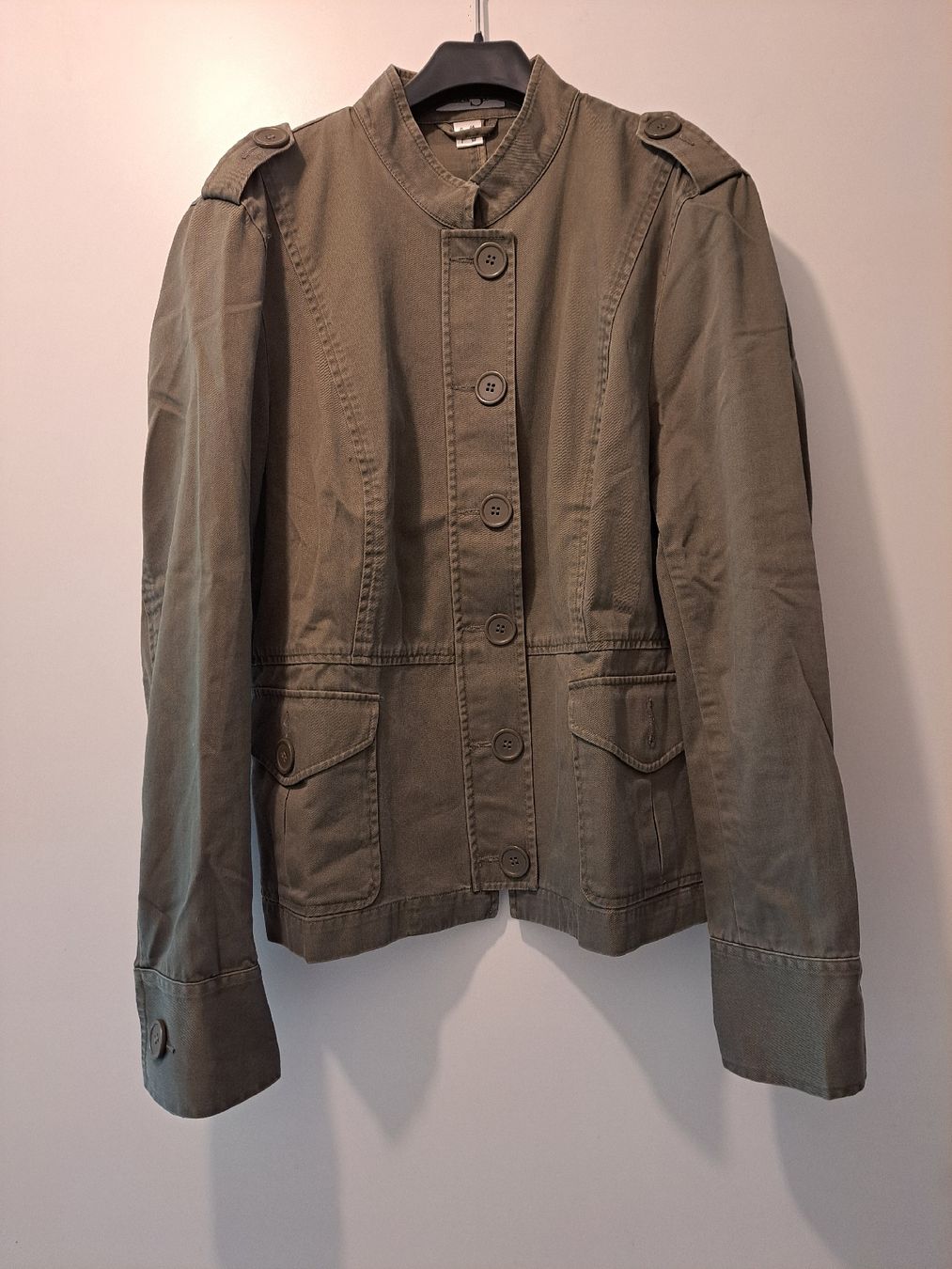 Giacche: Übergangsjacke olive, Grösse 44 – Usato da Oberdiessbach venduto da Noeusu